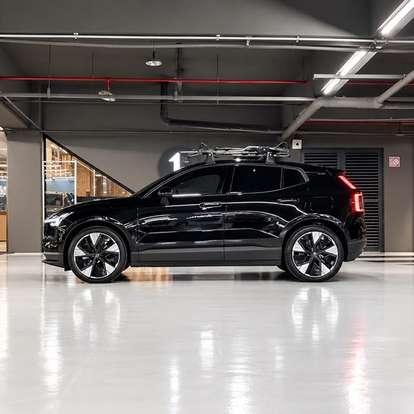VOLVO-EX30-2024