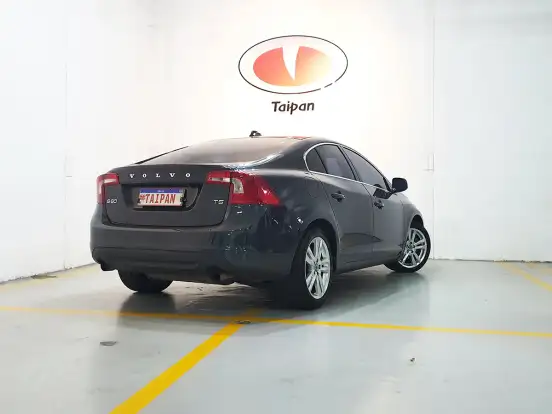 VOLVO-S60-2.0 T5 DYNAMIC GASOLINA 4P AUTOMÁTICO VOLVO-S60-2011