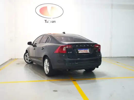 VOLVO-S60-2.0 T5 DYNAMIC GASOLINA 4P AUTOMÁTICO VOLVO-S60-2011