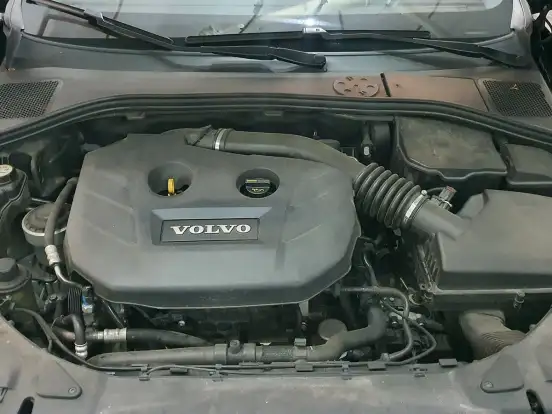 VOLVO-S60-2.0 T5 DYNAMIC GASOLINA 4P AUTOMÁTICO VOLVO-S60-2011