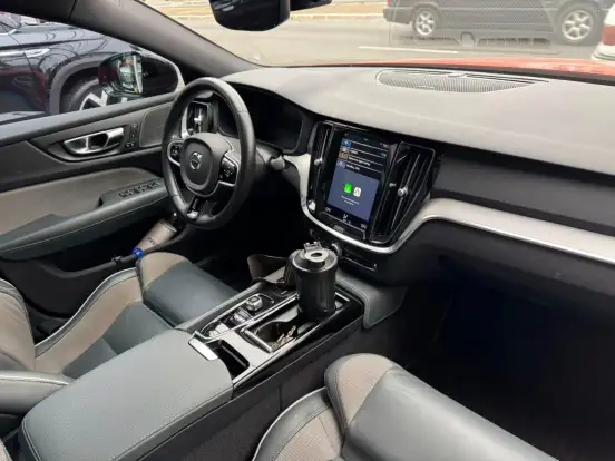 VOLVO-S60-2.0 T8 R-DESIGN HÍBRIDO 4P AUTOMÁTICO VOLVO-S60-2019