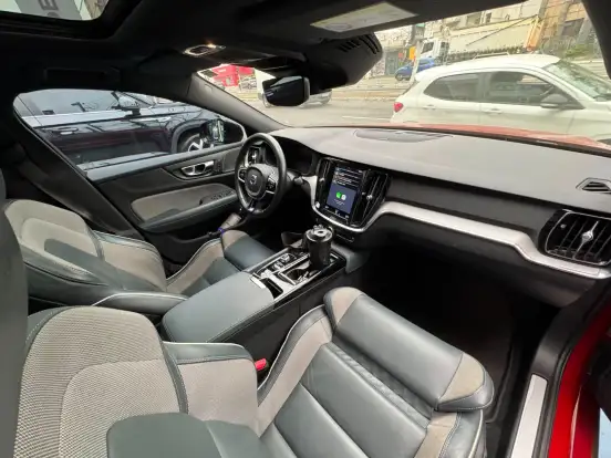 VOLVO-S60-2019