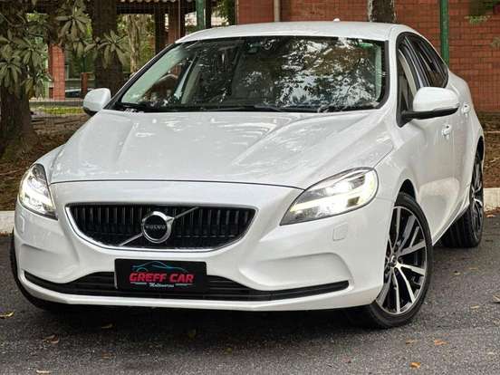 VOLVO-V40-2.0 T4 MOMENTUM GASOLINA 4P AUTOMÁTICO VOLVO-V40-2017