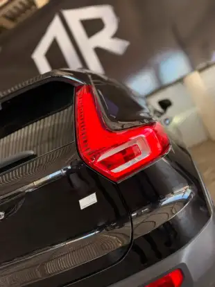 VOLVO-XC40-2020