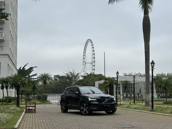 VOLVO XC40 1.5 T5 RECHARGE R-DESIGN GEARTRONIC