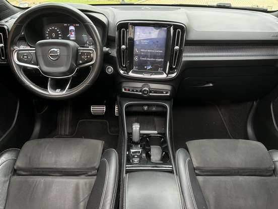 VOLVO-XC40-1.5 T5 RECHARGE R-DESIGN GEARTRONIC VOLVO-XC40-2020