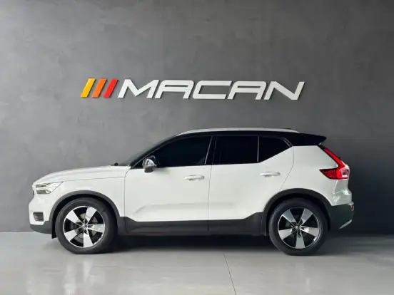 VOLVO-XC40-2.0 T5 GASOLINA MOMENTUM AWD GEARTRONIC VOLVO-XC40-2018