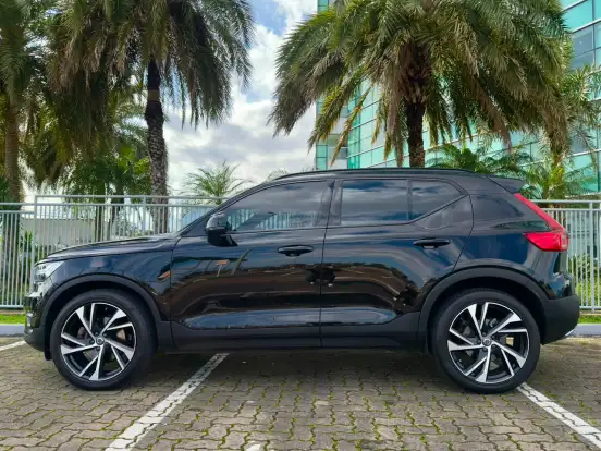 VOLVO-XC40-2.0 T5 GASOLINA R-DESIGN AWD GEARTRONIC VOLVO-XC40-2018