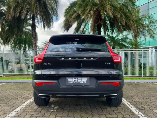 VOLVO-XC40-2.0 T5 GASOLINA R-DESIGN AWD GEARTRONIC VOLVO-XC40-2018