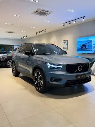 VOLVO-XC40-2.0 T5 GASOLINA R-DESIGN AWD GEARTRONIC VOLVO-XC40-2019