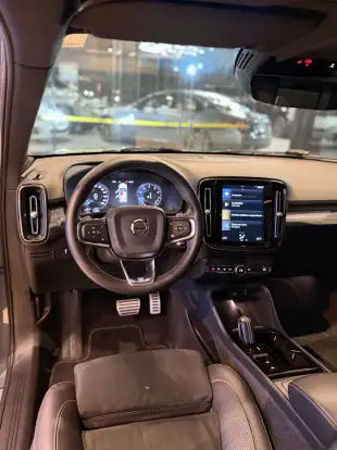 VOLVO-XC40-2.0 T5 GASOLINA R-DESIGN AWD GEARTRONIC VOLVO-XC40-2019