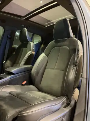 VOLVO-XC40-2.0 T5 GASOLINA R-DESIGN AWD GEARTRONIC VOLVO-XC40-2019