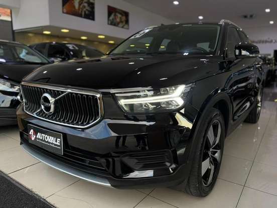 VOLVO-XC40-2020