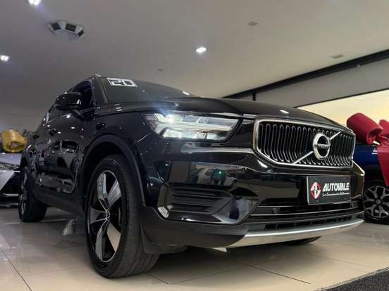 VOLVO-XC40-2020