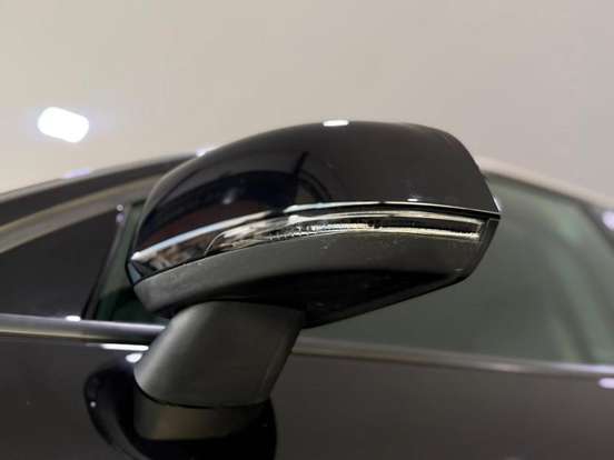 VOLVO-XC40-2020