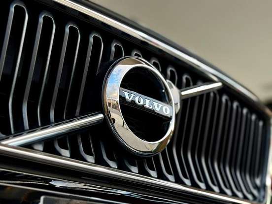 VOLVO-XC40-2.0 T4 GASOLINA MOMENTUM GEARTRONIC VOLVO-XC40-2020