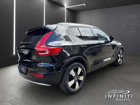 VOLVO-XC40-2.0 T5 GASOLINA MOMENTUM AWD GEARTRONIC VOLVO-XC40-2018