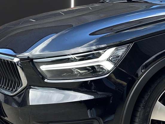 VOLVO-XC40-2.0 T5 GASOLINA MOMENTUM AWD GEARTRONIC VOLVO-XC40-2018