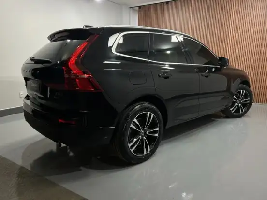 VOLVO-XC60-2.0 T5 GASOLINA MOMENTUM AWD GEARTRONIC VOLVO-XC60-2019