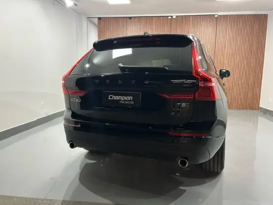 VOLVO-XC60-2.0 T5 GASOLINA MOMENTUM AWD GEARTRONIC VOLVO-XC60-2019