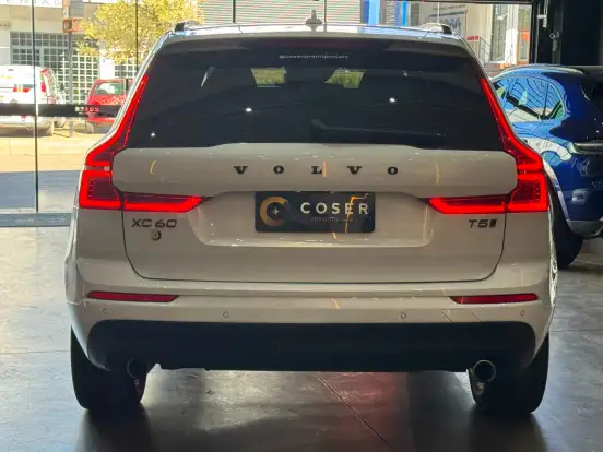 VOLVO-XC60-2018