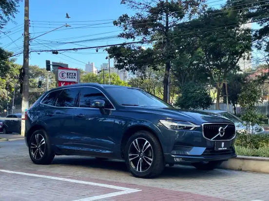 VOLVO-XC60-2018