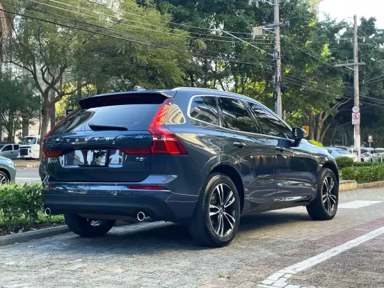 VOLVO-XC60-2.0 T5 GASOLINA MOMENTUM AWD GEARTRONIC VOLVO-XC60-2018