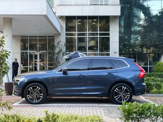 VOLVO-XC60-2.0 T5 GASOLINA MOMENTUM AWD GEARTRONIC VOLVO-XC60-2018