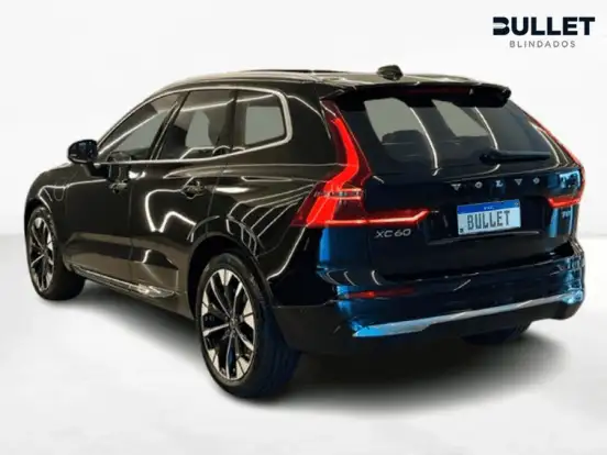 VOLVO-XC60-2025
