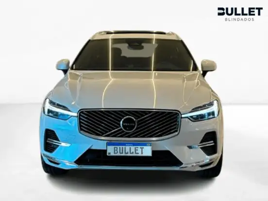 VOLVO-XC60-2025