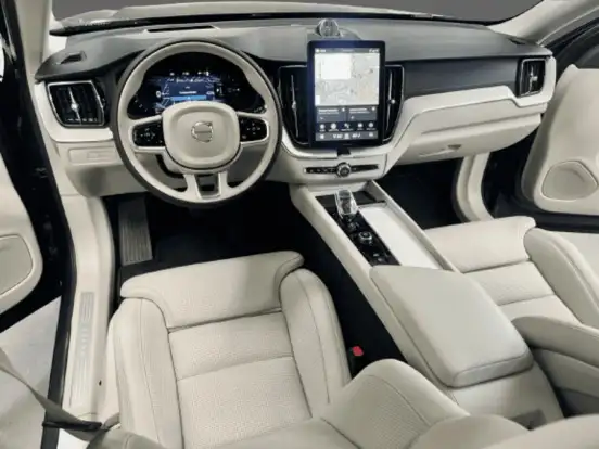 VOLVO-XC60-2025