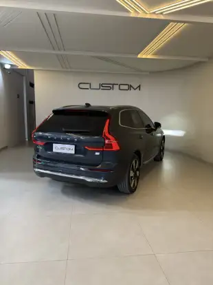VOLVO-XC60-2023