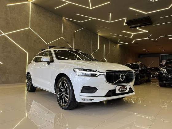 VOLVO XC60 2.0 D5 DIESEL MOMENTUM AWD GEARTRONIC