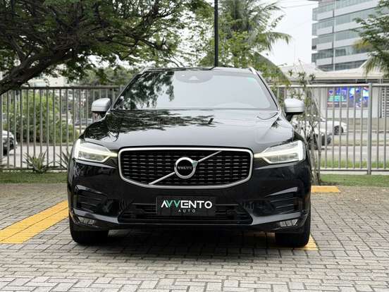 VOLVO-XC60-2017