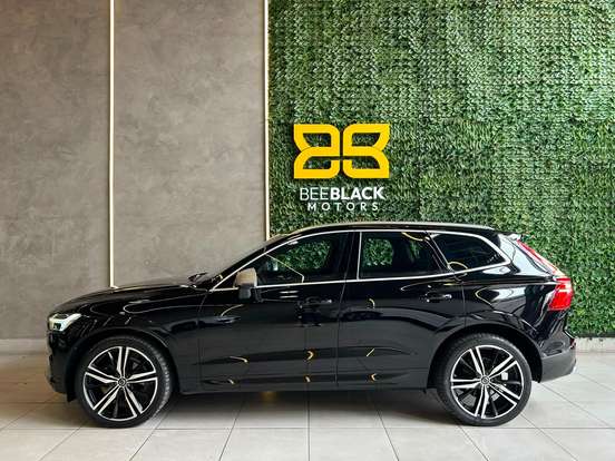 VOLVO-XC60-2018