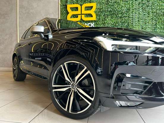 VOLVO-XC60-2018