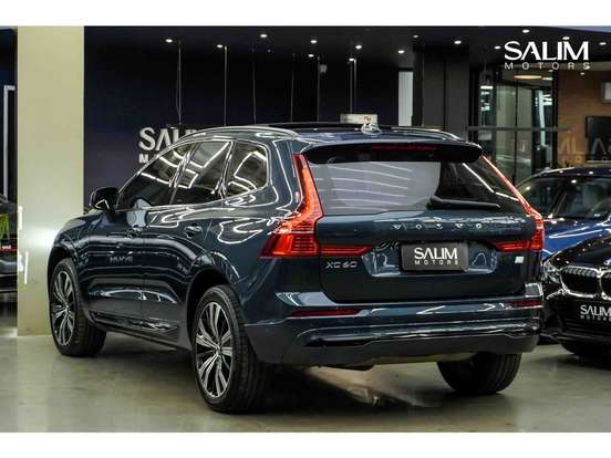 VOLVO-XC60-2022