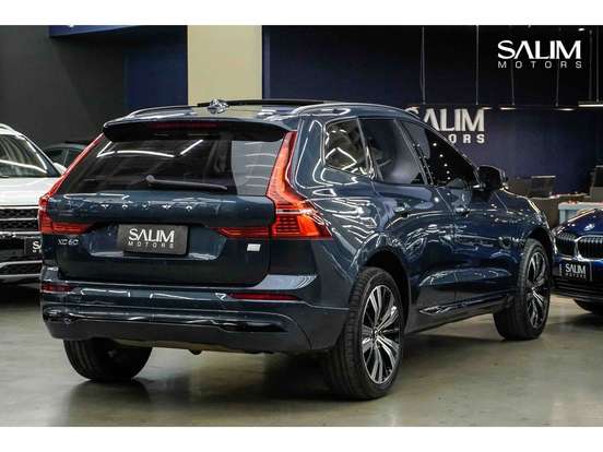 VOLVO-XC60-2022