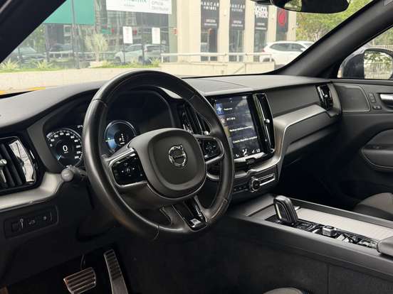 VOLVO-XC60-2019
