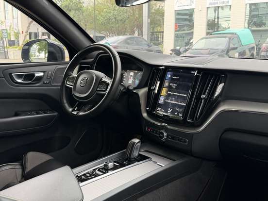 VOLVO-XC60-2.0 T8 HYBRID R-DESIGN AWD GEARTRONIC VOLVO-XC60-2019