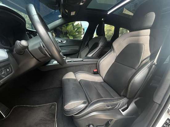 VOLVO-XC60-2.0 T8 HYBRID R-DESIGN AWD GEARTRONIC VOLVO-XC60-2020