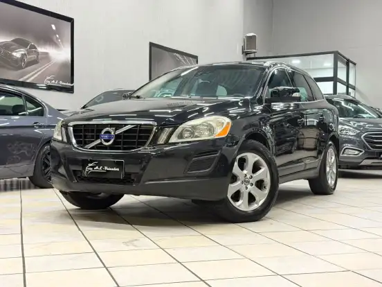VOLVO-XC60-2010