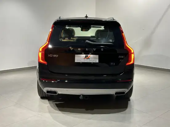 VOLVO-XC90-2019