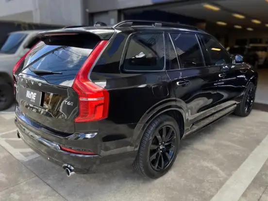 VOLVO-XC90-2015
