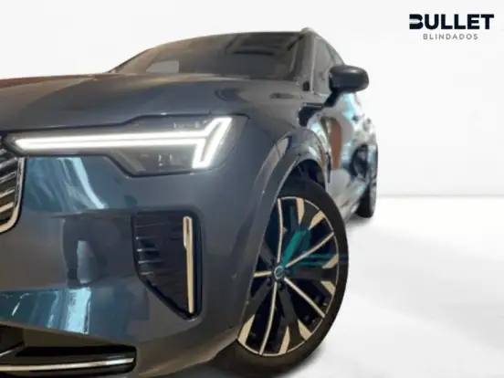 VOLVO-XC90-2025