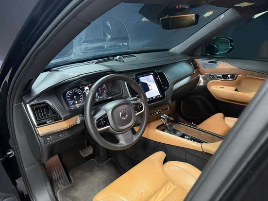 VOLVO-XC90-2016