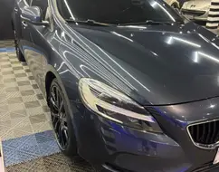 VOLVO V40 2.0 T4 MOMENTUM GASOLINA 4P AUTOMÁTICO VOLVO V40 2.0 T4 MOMENTUM GASOLINA 4P AUTOMÁTICO