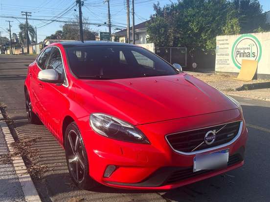 VOLVO-V40-2.0 T5 R DESIGN TURBO GASOLINA 4P AUTOMÁTICO VOLVO-V40-2015