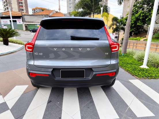 VOLVO-XC40-2.0 T4 GASOLINA GEARTRONIC VOLVO-XC40-2019