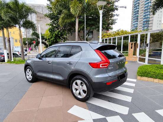 VOLVO-XC40-2.0 T4 GASOLINA GEARTRONIC VOLVO-XC40-2019